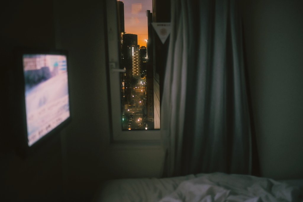 1972 夜明けに目覚めて感じる あなたの温度