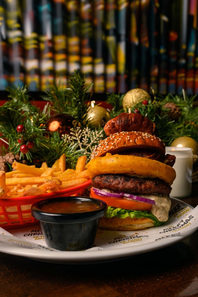 BurgerBuilding's tweet photo. So the results are in and our special burger will be the pigs in blankets burger!

When ordering this special burger you will get a 10% discount.

Offer ends 28/12/19 #food #xmas #christmas #burger https://t.co/pOe70Ecvcg