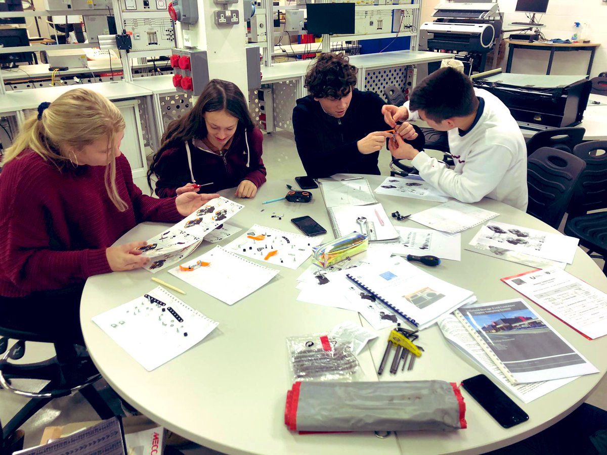 TheEDTUK's tweet image. We are in Teesside today with our North EES teams ... George Stephenson High School are working hard on their project in the lab #STEM #IndustrialCadets @TeessideUni @GSHS_School