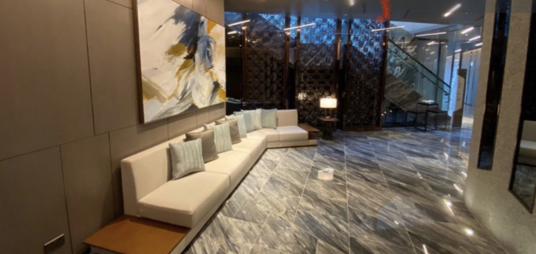 NiceLandlord's tweet photo. Looking for a tenant…! Perfect for professionals working in Taikoo/ Quarry Bay (4 MTR stops away). 

For more info, please call or whatsapp Mabel (responsible landlord) at +852 5292 2336. No agency fee. Or visit https://t.co/y7zPvlJ48n https://t.co/1wsG0fsYyx