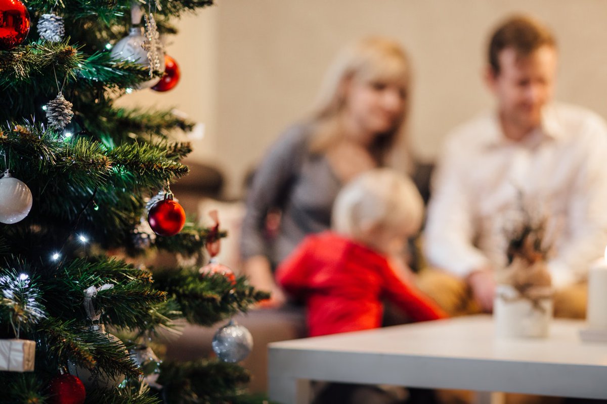 InMotionNL's tweet photo. #TipTuesday - Lift with your legs, not your back!

We've all heard this advice before but it's an important reminder at this time of year, with grandparents getting visits from the little ones. They may be small but they can still put a strain on your back. https://t.co/RB4dfC78j3