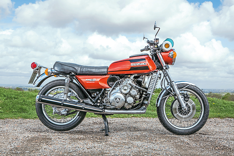 stcityclassics's tweet photo. Now then, here's a rare one! Did you ever own one, rider one or even see one on the road?

https://t.co/UK8631WHPz 01142525400

#suzukiRE5 #RotaryEngine #ClassicBike https://t.co/VndBottxbV