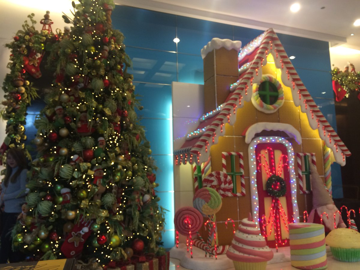 AdVocate2017_'s tweet photo. #Christmas brings the biggest spirit of #positivity to the #WorkEnvironment Let us spread good cheer everywhere! https://t.co/nvQyPo0tVC