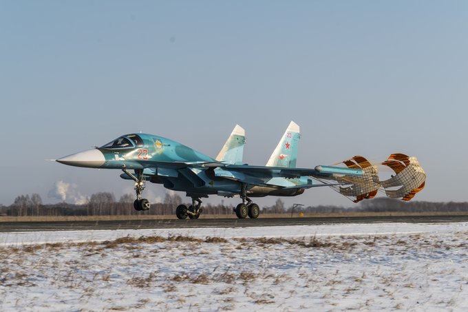 A Russian #Su34 bomber pictured landing at Chelyabinsk Shagol, a military airfield of the #RussianAirForce, this week. 
Image by: <a href="/mod_russia/">Минобороны России</a> 

<a href="/Russian_Air/">Russian Air Force</a>