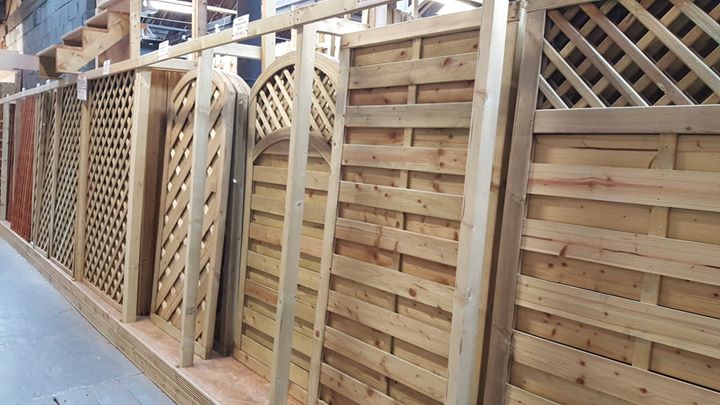 Atlantic_Timber's tweet image. 🌦🌧🌨🌩With this weather is it any wonder we are getting lots of requests for replacement fence panels?