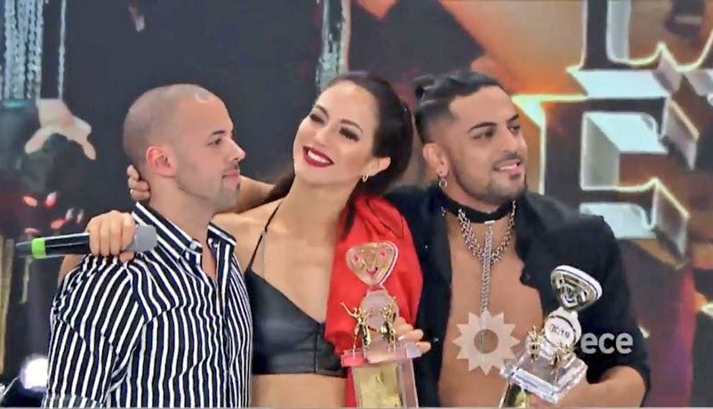 Daiana_Vignista's tweet photo. Los verdaderos  campeones 💛👏💪 ..
Perdón  por  no ganarlo  anoche.. Auque gracias  a dios la gente anoche se dio cuenta.
Gracias  @FacuMazzei @matinapp
 POR DEJAR TODO EN LA PISTA, Y PROTEGER  TANTO  A FLOR. Por mas personas como ustedes💛
@flor_vigna  SOS ENORME IDOLA 
TE AMO https://t.co/BoyOedgwmH