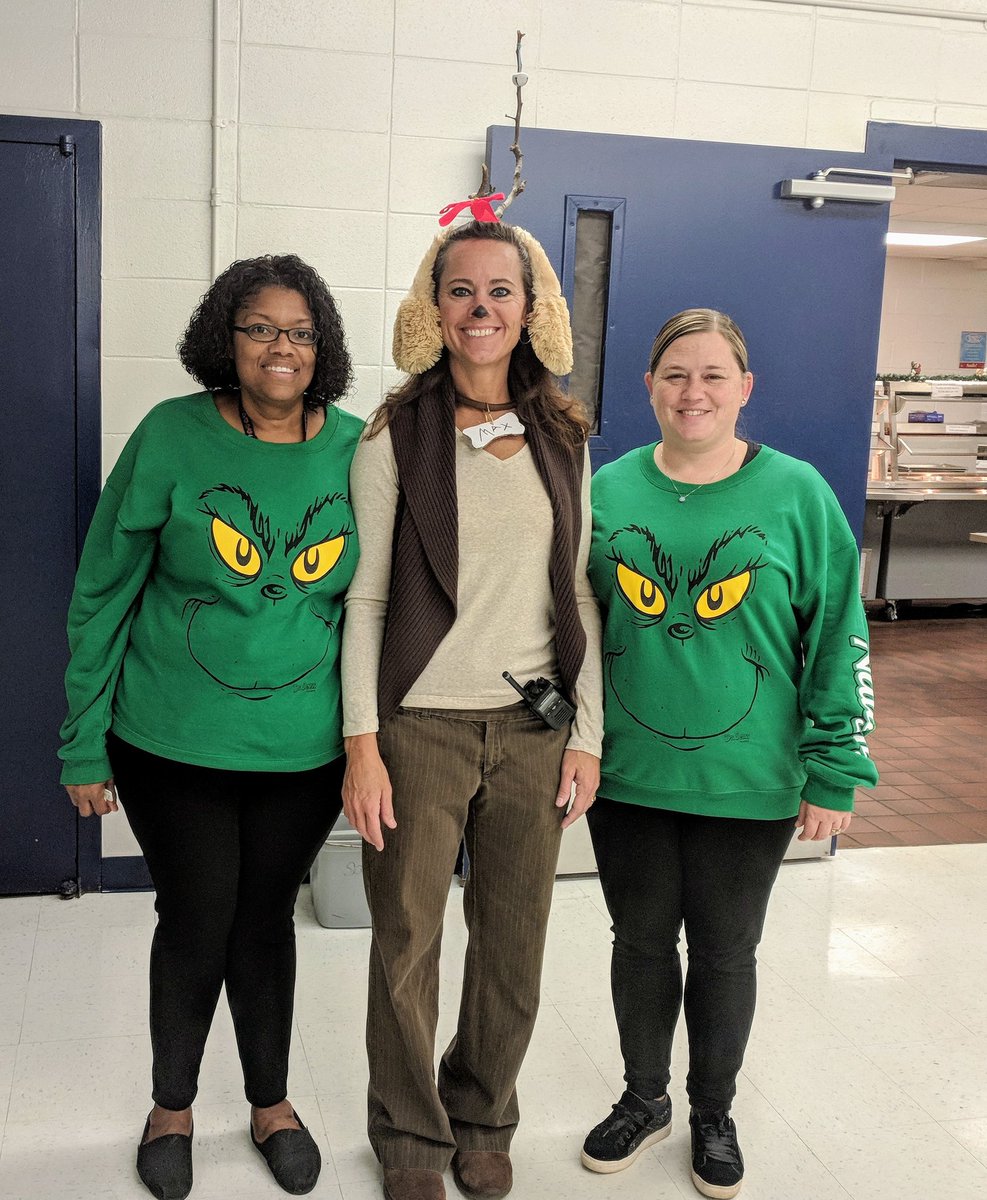 In Whoville, Max and the two Grinches are feeling festive! <a href="/kennedyeagles1/">Kennedy Eagles SC</a> <a href="/DrRyanAshley/">Dr. Ryan Ashley</a> <a href="/harting_jeff/">GØŔ°ÐŒŊ</a>