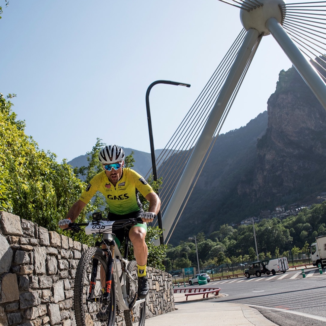 Sabias que hubo quien corrio la ultra trail de #Andorra para tres días después rodar en la #andorrabikerace?  ¿Como se entrena eso ? ¡¡Pues en Andorra!!
#ANDBR