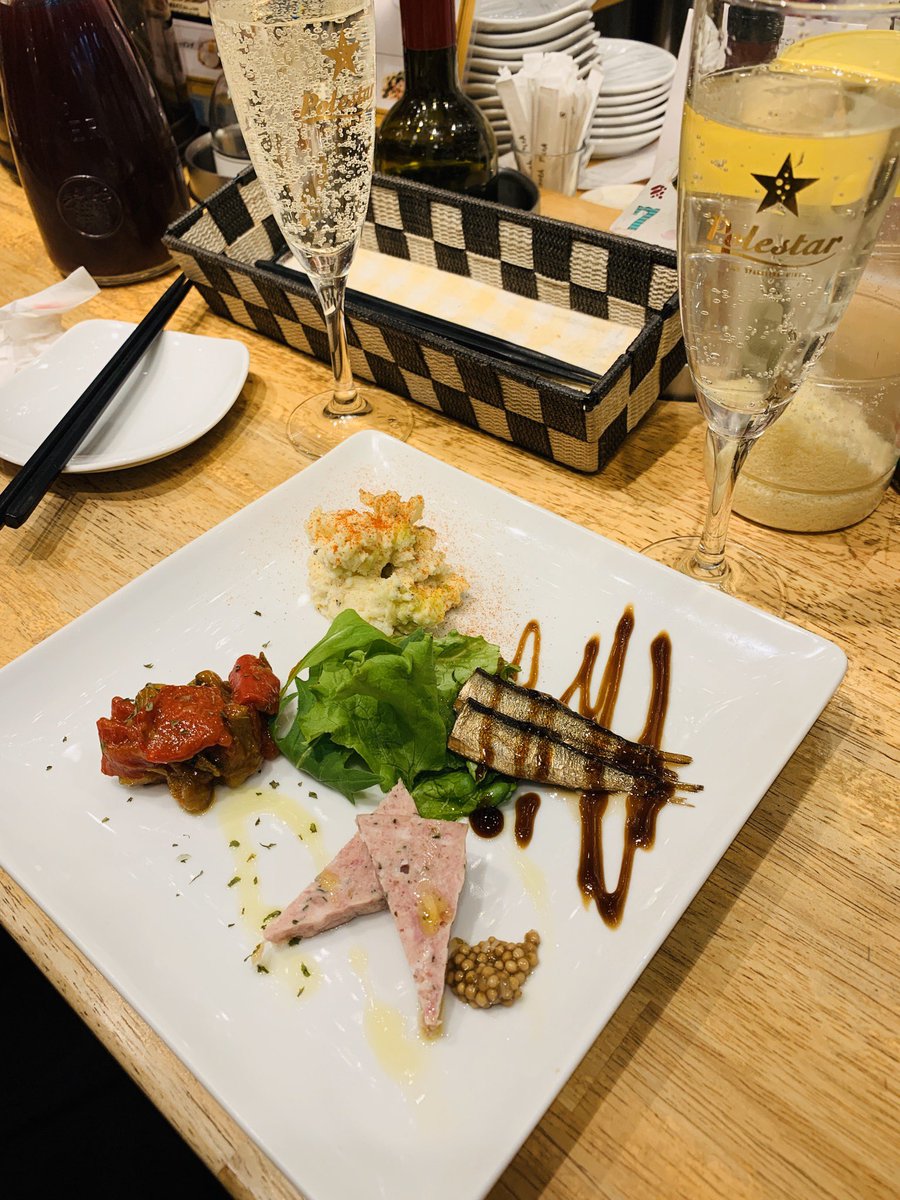 よぴの Auf Twitter 映画半券特典を使ってローマ軒で昼飲み ワイン50分飲み放題で500円 至福だわ 焼きナポリタンもめっちゃ美味い よぴの Auf Twitter 映画半券特典を使ってローマ軒で昼飲み ワイン50分飲み放題で500円 至福だわ 焼きナポリタンもめっちゃ美味い