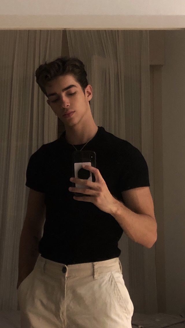 . . ./ @𝙗𝙖𝙙𝙭𝙨𝙨𝙗𝙭𝙮 /Iɴsᴛᴀɢʀᴀᴍ sᴛᴏʀɪᴇs.

               ——17/12/19. 

                      📍L.A