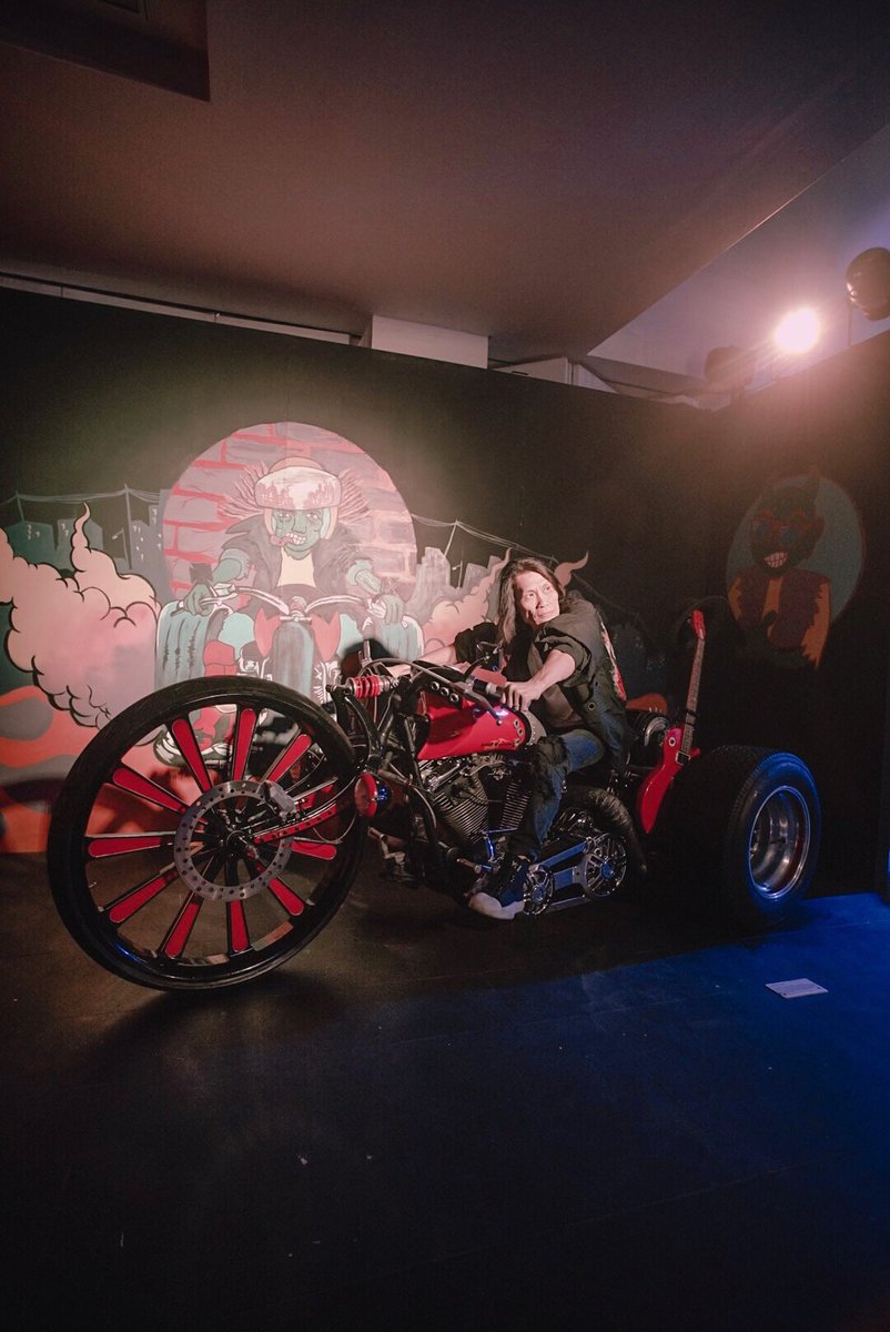 Motor ke 9 yg di pajang ini anti banjir, suerrr anti banjir, kl banjir kgk jalan. Ada di Fantasy World yg lalu di event <a href="/iimsmotobike/">IIMS Motobike Show</a>