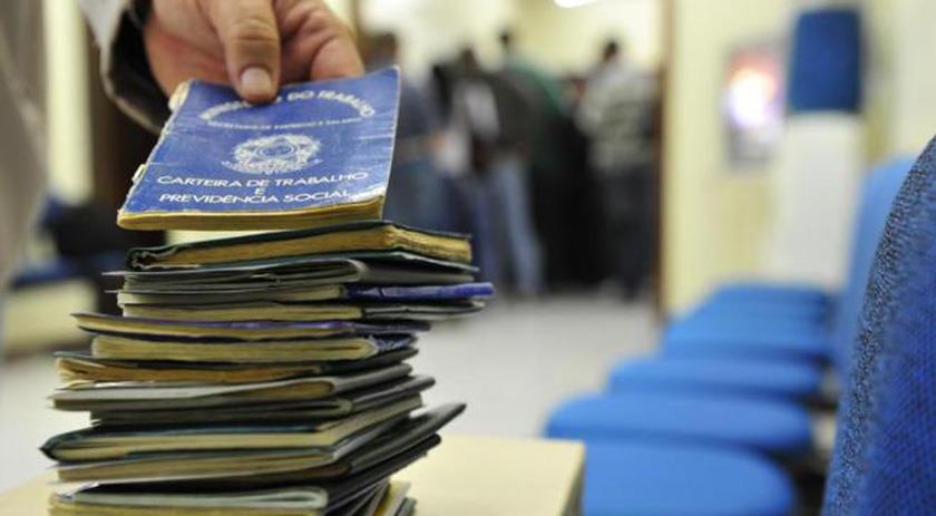 DMTemDebate's tweet image. Notícias | Brasil |
Informalidade cresce: trabalho sem carteira e informal bate recorde
bit.ly/2PsjsGG