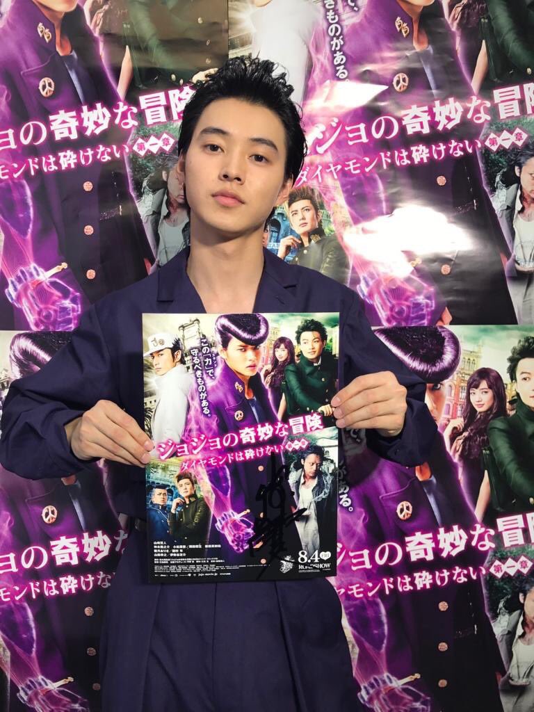 mi_kento97's tweet photo. 持ち方のくせが強いwww https://t.co/15AGkaR5tl