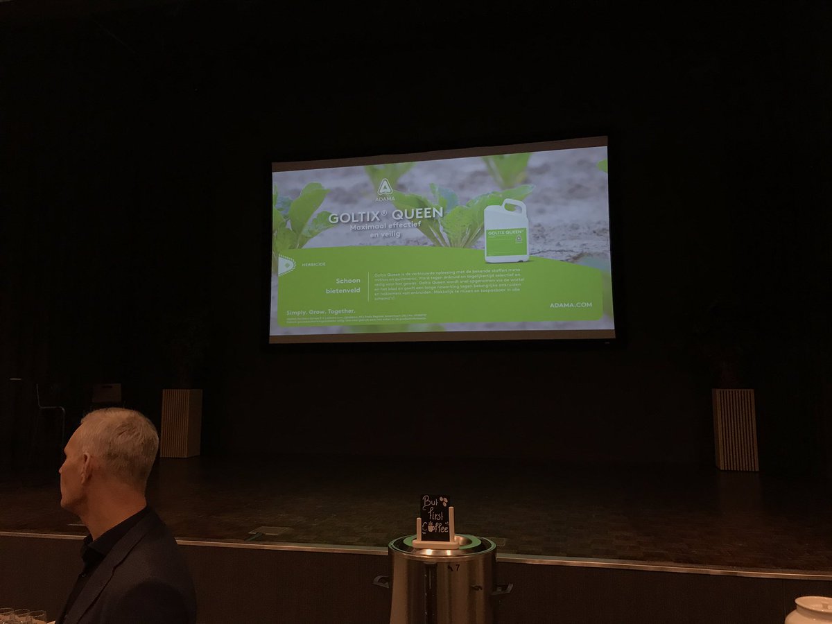 Adama_NE's tweet photo. Eerste dag van de jaarlijkse ‘Lunteren-dagen’ van #Cebeco / @Agrifirm in @DeWerelt 
Samen met collega’s @Robbert_Boon, @jwvanderklugt en @ADAMA_JH presentatie mogen geven namens @Adama_NE 
#akkerbouw #gewasbescherming https://t.co/dLJSJAOUJa