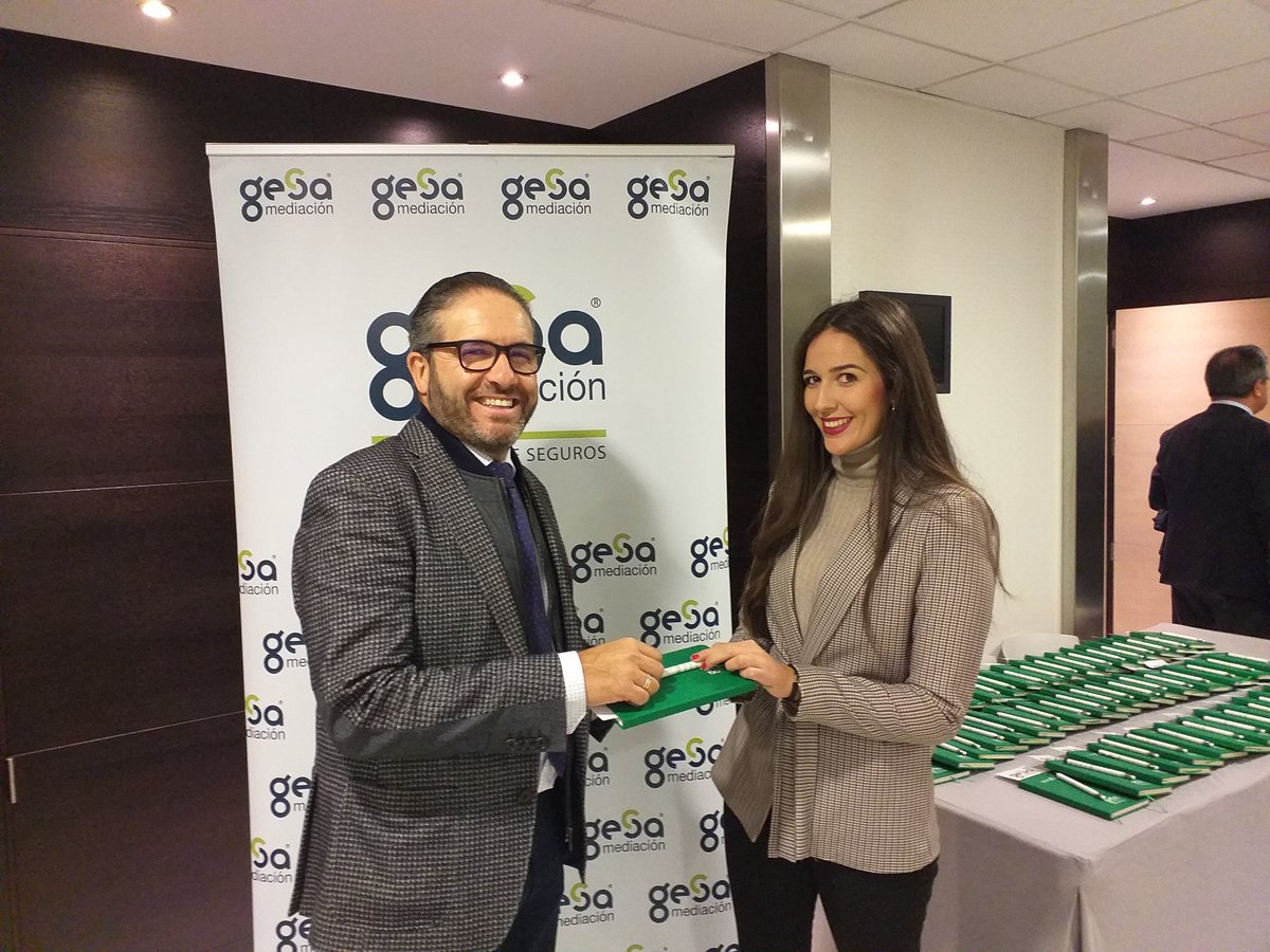 GesaSeguros's tweet photo. Hoy estamos en la asamblea anual con nuestros amigos de @AgrupalOficial que preside José Garcia. Hemos recibido la visita del presidente del @regiondemurcia @LopezMirasF y la del presidente de la @camaramurcia @migueldgparis entre otros muchos.
👌👏👏 https://t.co/HPC4VUQ8Bj