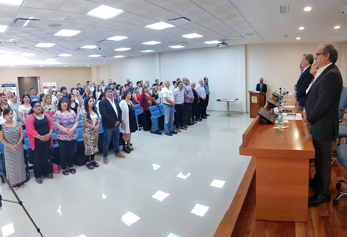 SindicatoDSalud's tweet photo. #AHORA @vascozubieta @luiseparapar  Julio Reynoso @NovionClaudia @melimey36 #Apertura acto de👩🏻‍🎓👨🏻‍🎓 👩‍🎓👨‍🎓👨🏿‍🎓👩🏿‍🎓 Egresados de los Cursos de; Facturación, Facturación Avanzada y Jefe Departamento Gestión en SAMO en el 🏢 @SindicatoDSalud https://t.co/jNFU7DxBXO