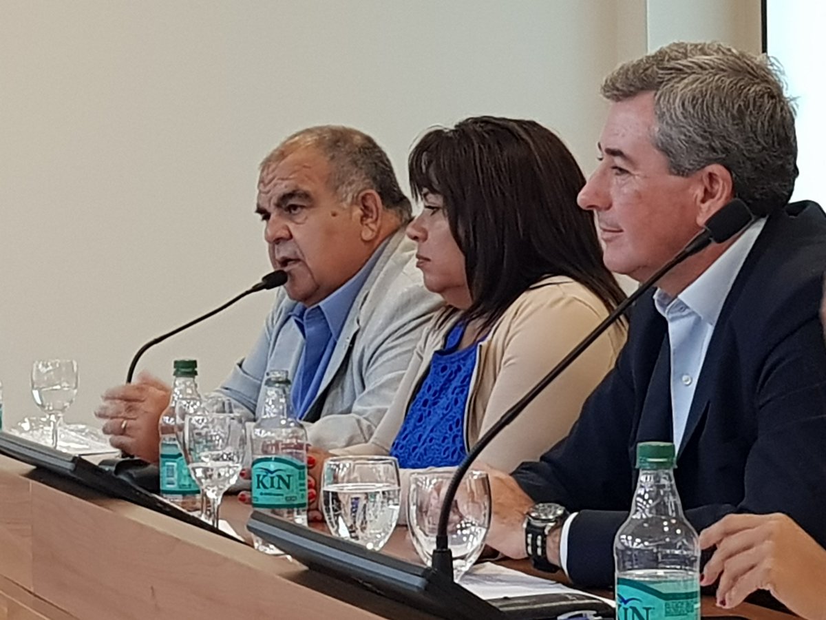 SindicatoDSalud's tweet photo. #AHORA @vascozubieta @luiseparapar  Julio Reynoso @NovionClaudia @melimey36 #Apertura acto de👩🏻‍🎓👨🏻‍🎓 👩‍🎓👨‍🎓👨🏿‍🎓👩🏿‍🎓 Egresados de los Cursos de; Facturación, Facturación Avanzada y Jefe Departamento Gestión en SAMO en el 🏢 @SindicatoDSalud https://t.co/jNFU7DxBXO
