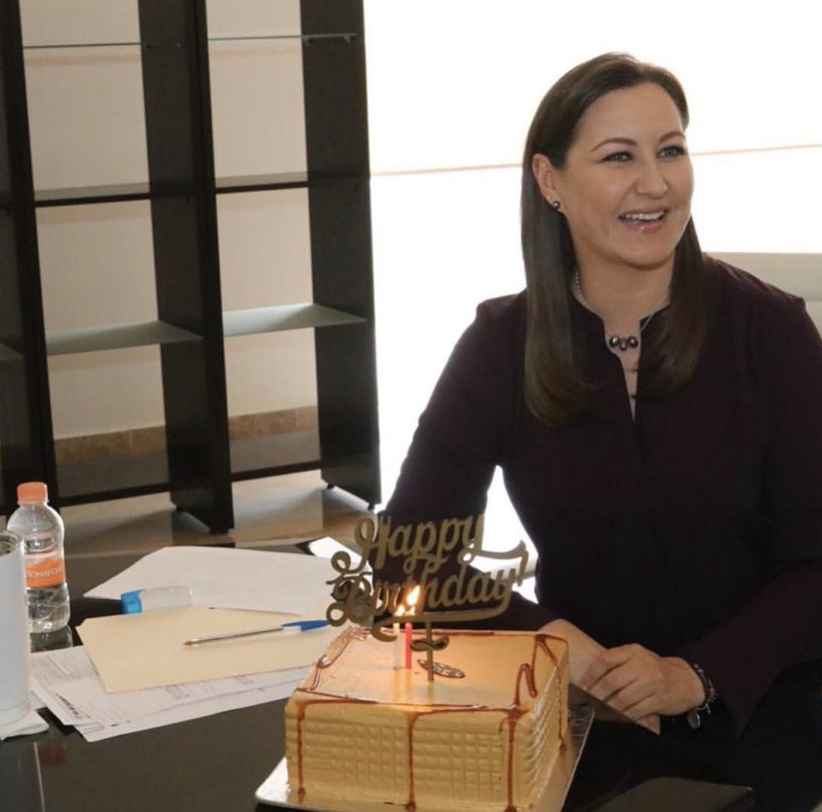 virynanh's tweet photo. Extrañar no tiene brazos pero aprieta muy fuerte el corazón.
Te amo mucho y te mando un abrazo hasta el cielo mi reina hermosa. #17Dic #HBD https://t.co/79WXRMPQiJ
