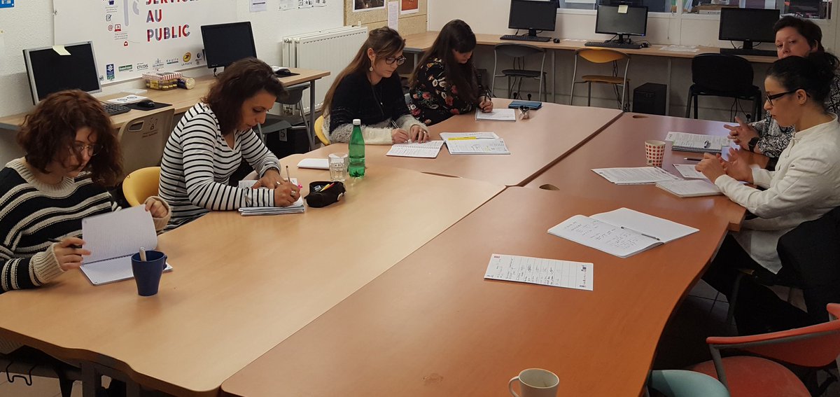 Présentation du dispositif Diapason porté par #afept et <a href="/AAuteuil/">Apprentis d'Auteuil</a> à l'équipe du <a href="/PIMMSdeBordeaux/">pimms médiation Bordeaux</a> . Accompagnement de mères isolées avec enfants de moins de 6 ans souhaitant reprendre une démarche d '#insertion, reprendre confiance. Parcours individualisés d accès à l #Emploi.