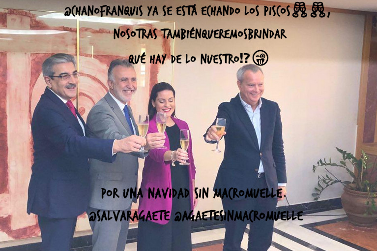 MacromuelleNo's tweet photo. @chanofranquis ya se está echando los piscos🥂🥂, #NosotrasTambiénQueremosBrindar, QUÉ HAY DE LO NUESTRO⁉😜. Por una navidad sin #Macromuelle. #Salvaragaete #AgaeteSinMacromuelle
#NoPerdamosElNorte https://t.co/FkqAZjpji0