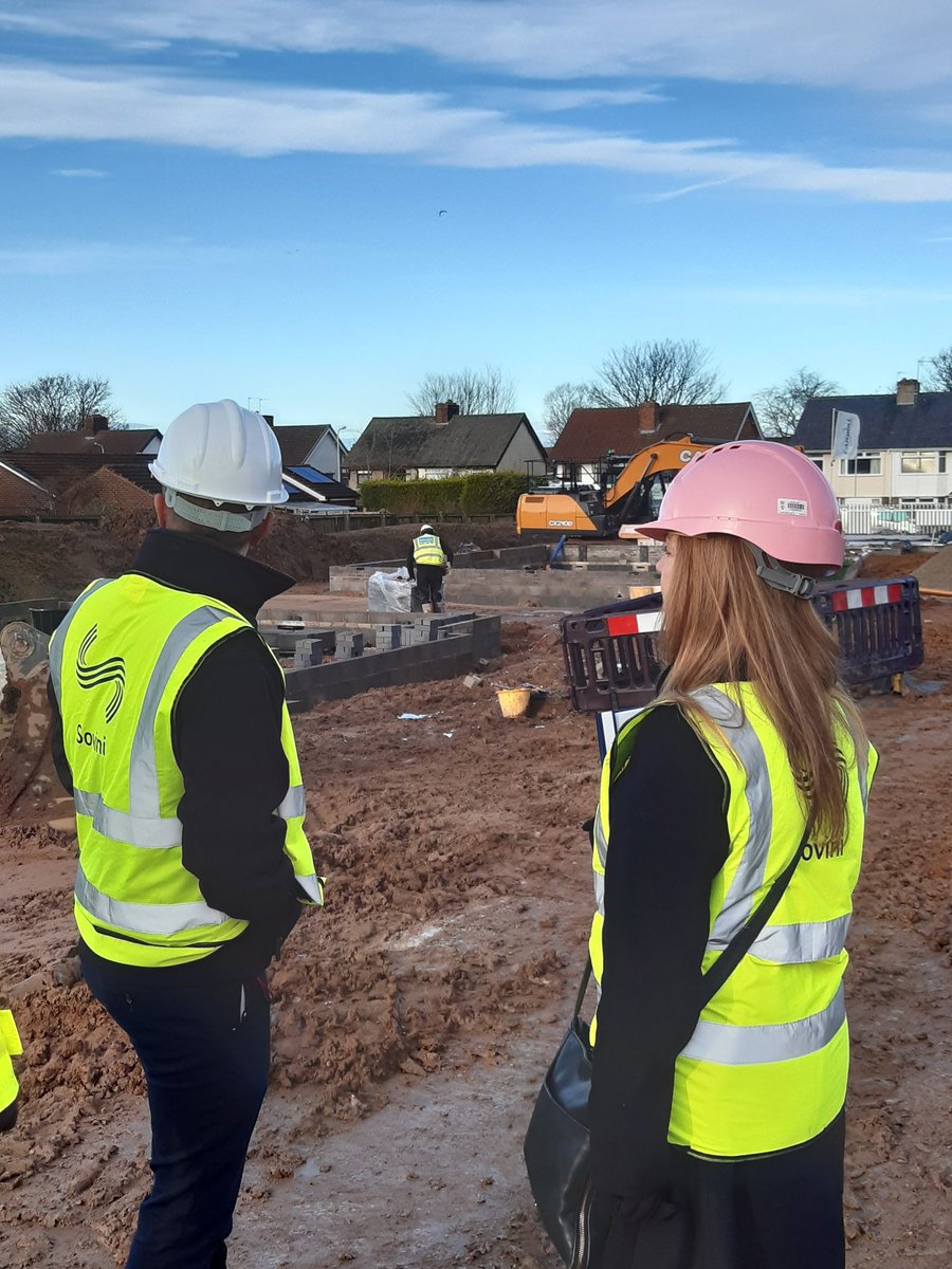 It may have been cold but the sun was shining at our Fishers Lane site today in #pensby. Can't wait to launch these #sharedownership and #renttobuy properties in 2020 @ovhousing @sovinigroup @Carroll_Group_ @HelenRed18