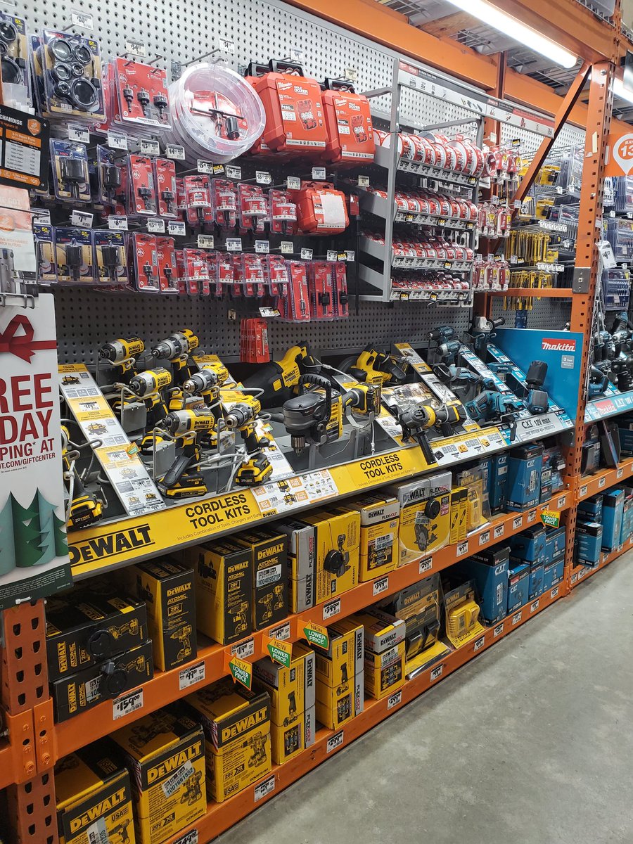 Look at that BDP execution by our #LanderLegends freight squad. #D38DIITD @JKirkHD <a href="/Cody90445277/">Cody</a> <a href="/ChuckSly2/">Chuck Sly</a> <a href="/youngquist_erik/">ErikYoungquist</a> <a href="/Shepoftheyear77/">jason shepard</a>