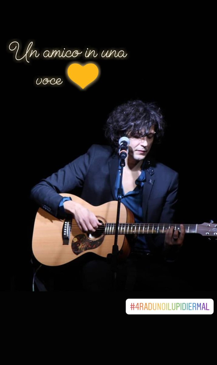 Annare12's tweet photo. Con te e la tua musica mi sento a casa 💛🏘️ tutto questo sei tu 🎵 📸 @Sere_pully @MetaErmal @famedalupi #ermal #4radunodeilupidiermal #mescal #demodeClub https://t.co/vApLn5V2ZE