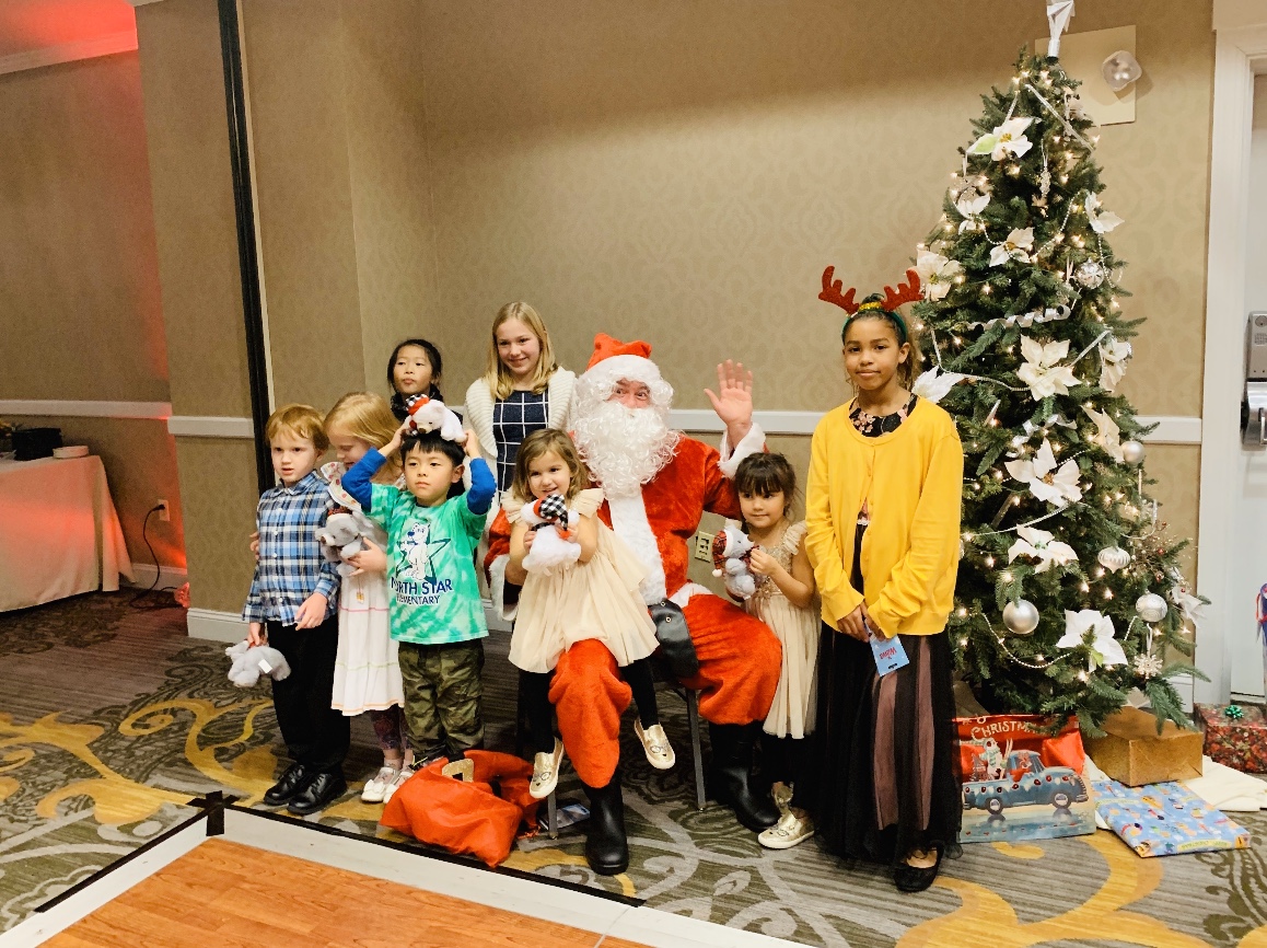 bwtek's tweet photo. Before he starts his journey around the world, Santa stopped by our Holiday party to greet the children of B&amp;W Tek. Thanks Santa! #holidayspirit #SantaClaus #companyculture https://t.co/WOkiT19gn7