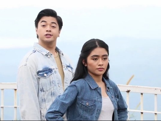 KVTeamAbroadOFC's tweet photo. Yung feelings na seryoso ang kasama mu pero ikaw wacky parin hahaha @hashtag_CK  c v @vivoree nag seryoso umayus ka ikaw hahaha
#PUSHAwardsKierViFamcakes https://t.co/Xj7nnrf3b9