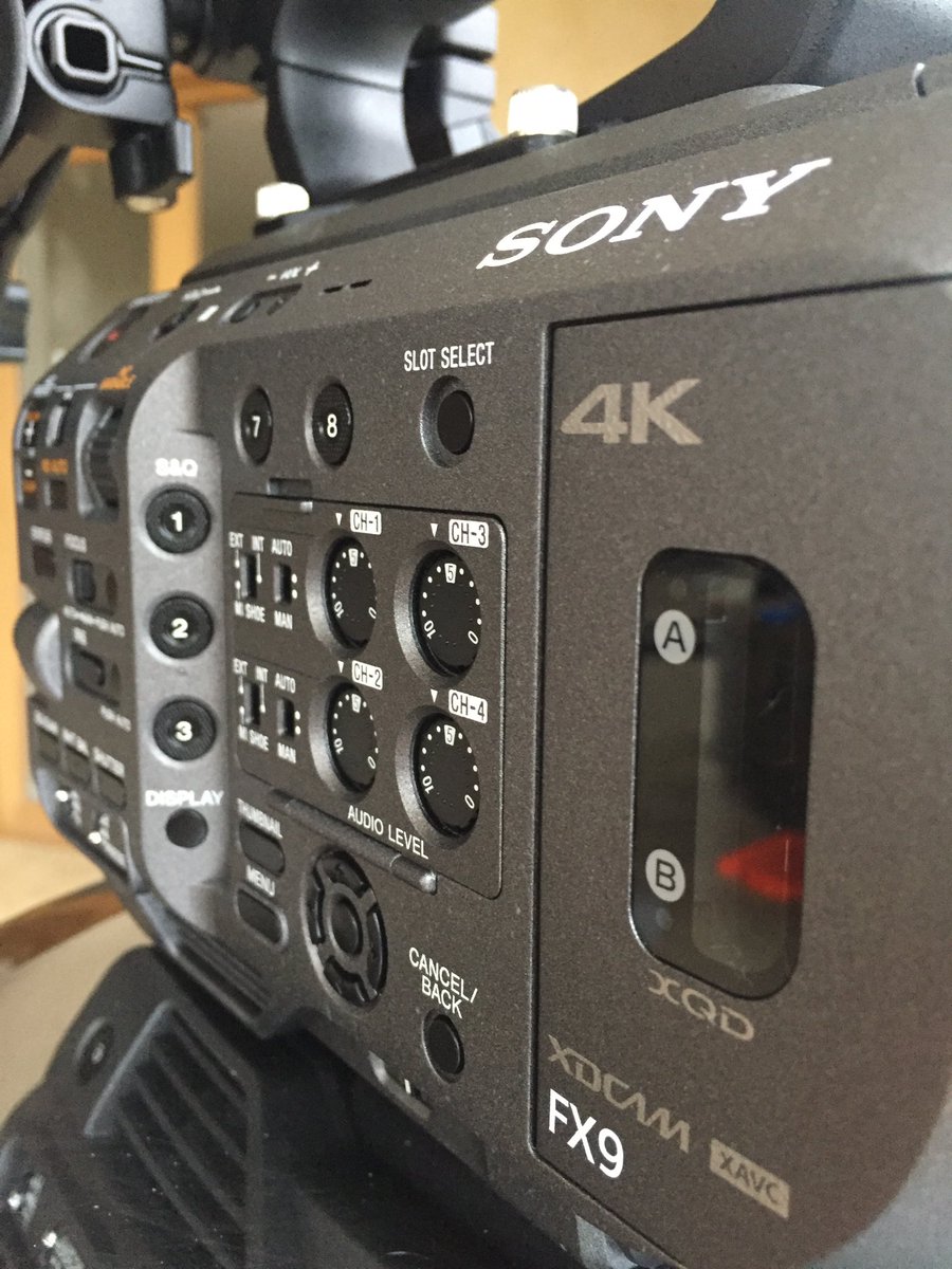 RobBennettPhoto's tweet image. The new camera has landed! The future is full frame ! #Sonyfx9 #fullframe
