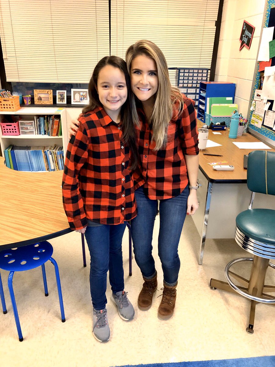 Twin Day!! We love Spirit Week! #sel20