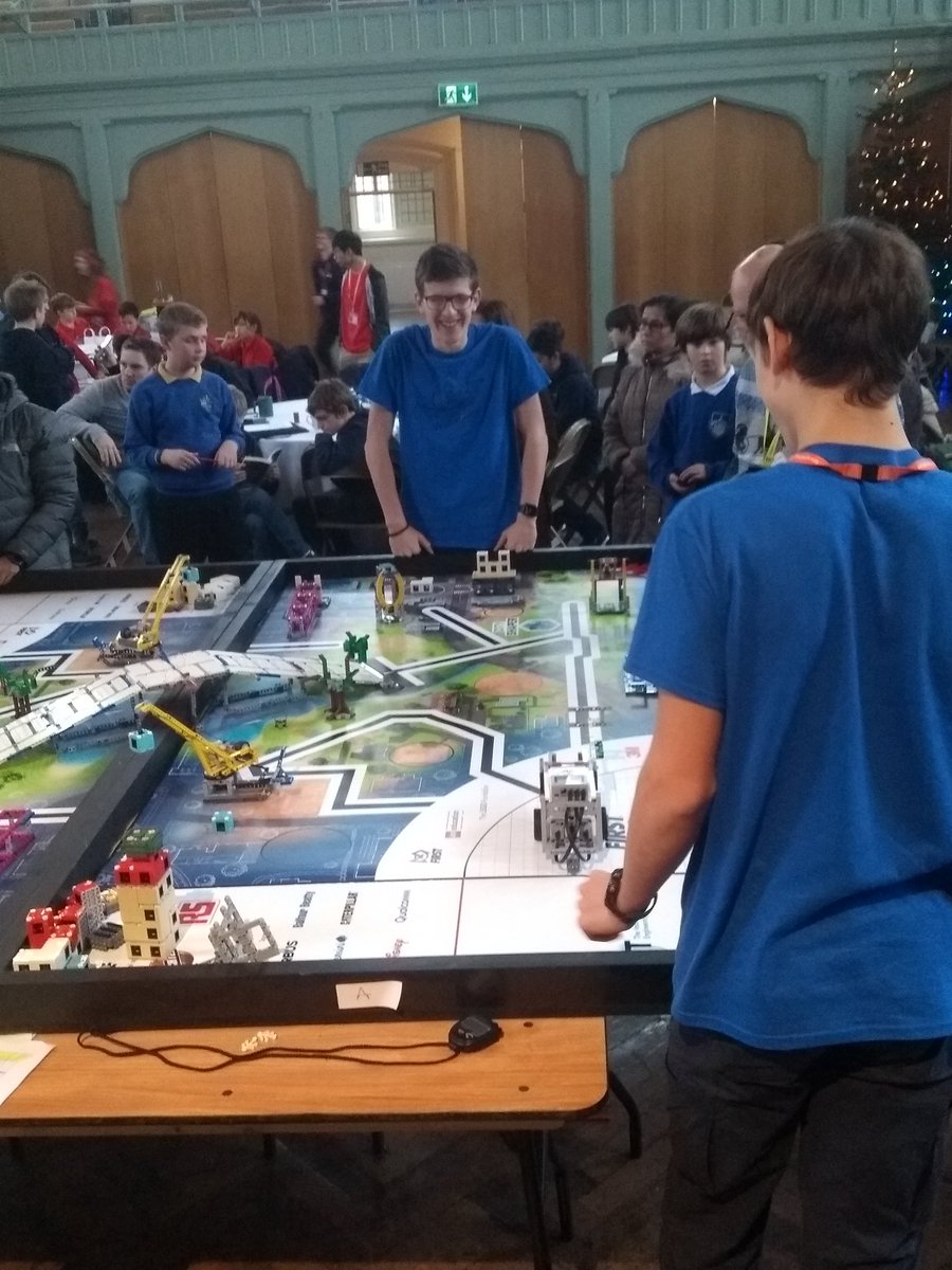 SGS_Computing's tweet image. Successful robot run from the #skyscraper team! @FLLUK @stem4sussex