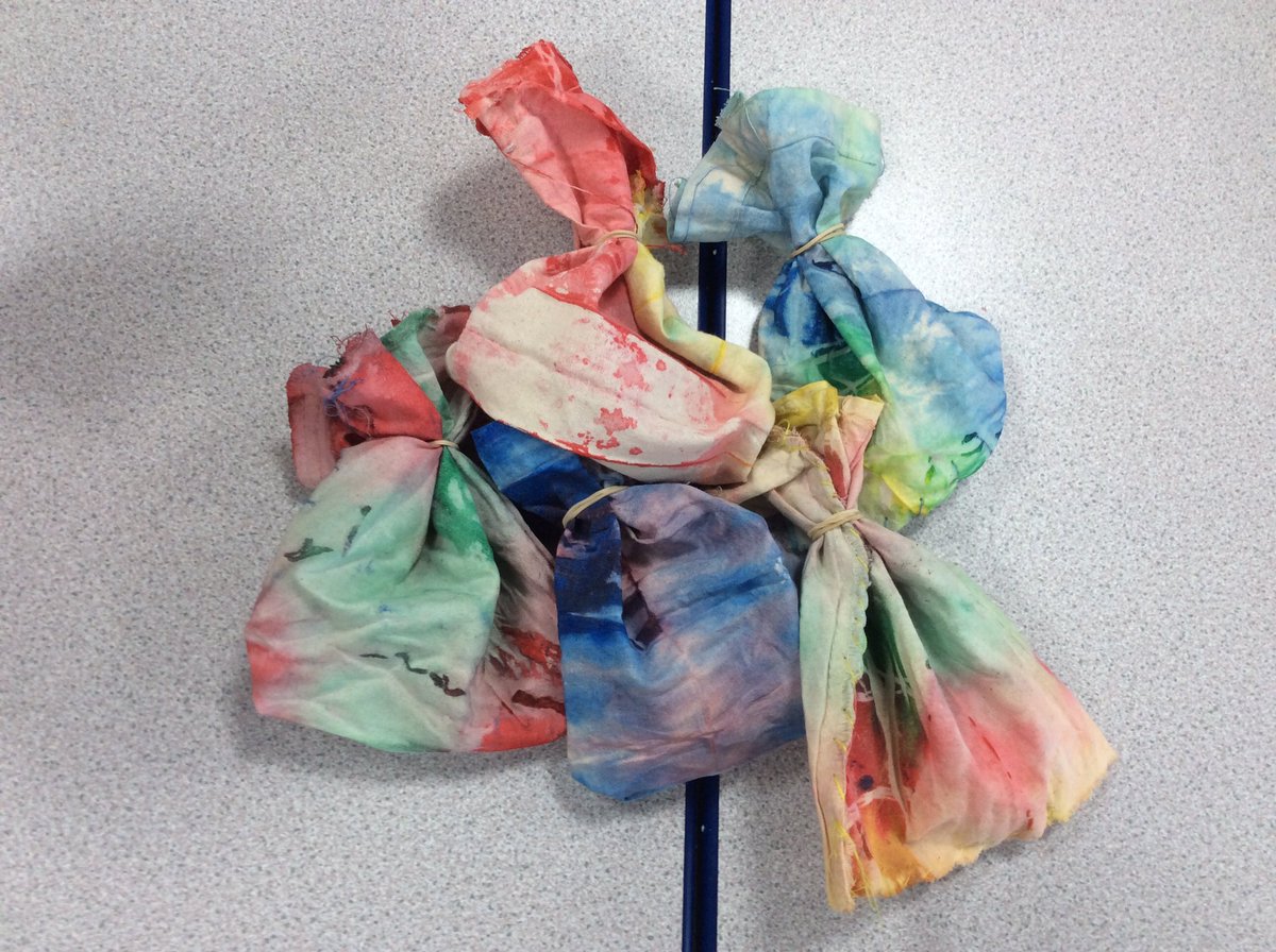 MrsHoeyLCP's tweet image. Our bath bombs are inside these wonderful handmade bags! We are thrilled with the finished products! #tiedyebags #bathbombs #DTproject #tiedyemary #artists #creative @MissMcDonaldLCP @leighcentralps @MrsVincentLCP @MissJonesLCP @MrHoughtonLCP @HeadteacherL