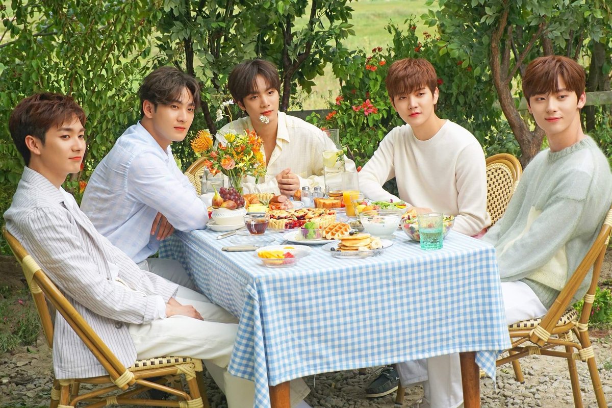 315_clean's tweet photo. 나 얼빠야 https://t.co/oTFGzrvRF0