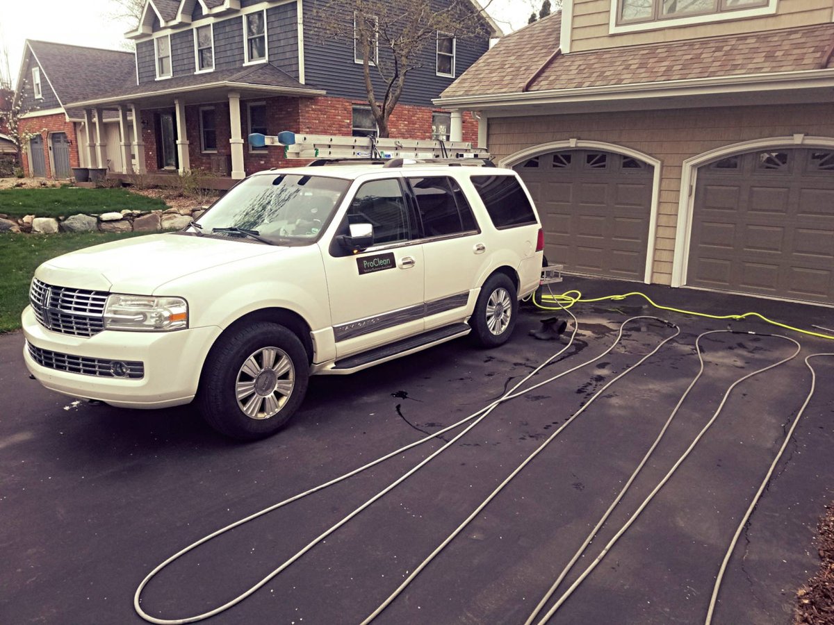 ProcleanOf's tweet image. We pride ourselves on our exemplary record, high customer satisfaction and unparalleled customer service. If you want an honest, reliable pressure washing company in Bradenton then look no further!

Schedule an appointment with us today!
📞 (941) 242-7501