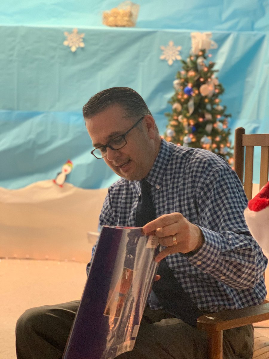 I enjoyed reading to the students <a href="/HCPSWoodsonPK8/">Dr Carter G Woodson PK-8 Leadership Academy</a> with the Principal <a href="/Ovettwilson/">Ovett Wilson</a> . Such a terrific  culture. Kudos to everyone on staff for creating opportunities for your students. Thank you for inviting me to play a small part.