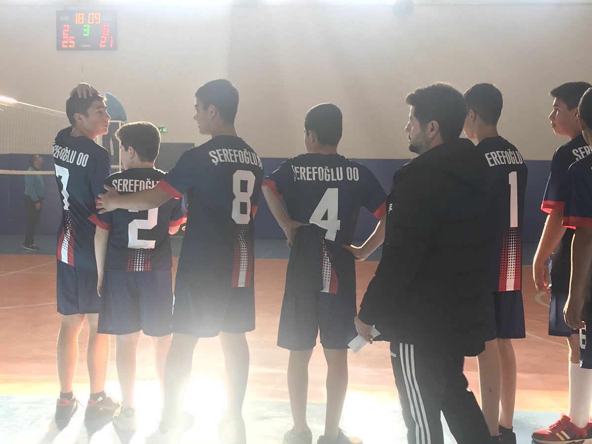 serefogluioo's tweet photo. Okul Voleybol Takımımız Karacasu Vali Saim Çotur YİBO takımı ile karşılaştı. Centilmenlik çerçevesinde geçen maç sonucunda galip gelen Karacasu Vali Saim Çotur YİBO öğrencilerimizi ve eğitmenlerini tebrik ediyoruz.
#YenilgiYenilgiBüyüyenBirZaferVardır... https://t.co/mUgZZDTRKd