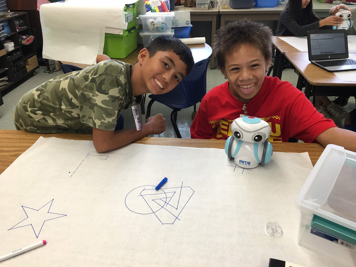 WindwardCTE's tweet photo. @ahuimanukoleas Ss program Artie 3000 to draw different shapes & designs using block coding! Request him from the lending library today & have an Artie Party! @CkcasHo @lmochizuki49 @808ahuimanu @hand2mind @ed_insights #windwardcte #WindwardStrong #CSforAll #CSforHI #STEM https://t.co/wgANjcJUkw