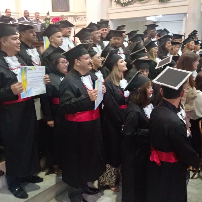 PastorJRFilho's tweet photo. Finalmente, formado!
Obg ABME E OMEBE. Obg faculdade Mackenzie Rio pela oportunidade de crescer profissionalmente. Vamos q vamos!
#Jornalismo #ABME #OMEBE
#cursoabmemackenzieomebe https://t.co/S48J61xm7p