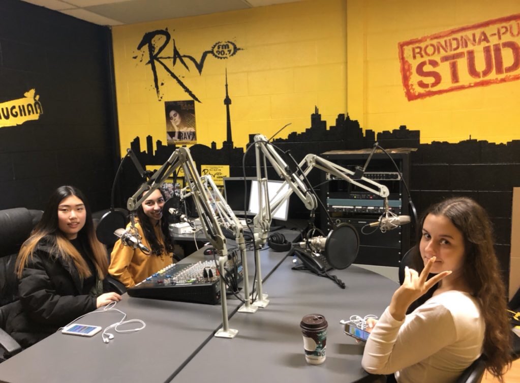 6teenTalks's tweet photo. Join 6teenTalks today at 11:40 on 90.7 FM to listen in on all your favourite celeb news                    #TuesdayMorning #TuesdayMotivation #TuesdayThoughts -DJ SAB https://t.co/8eRi41QEQi