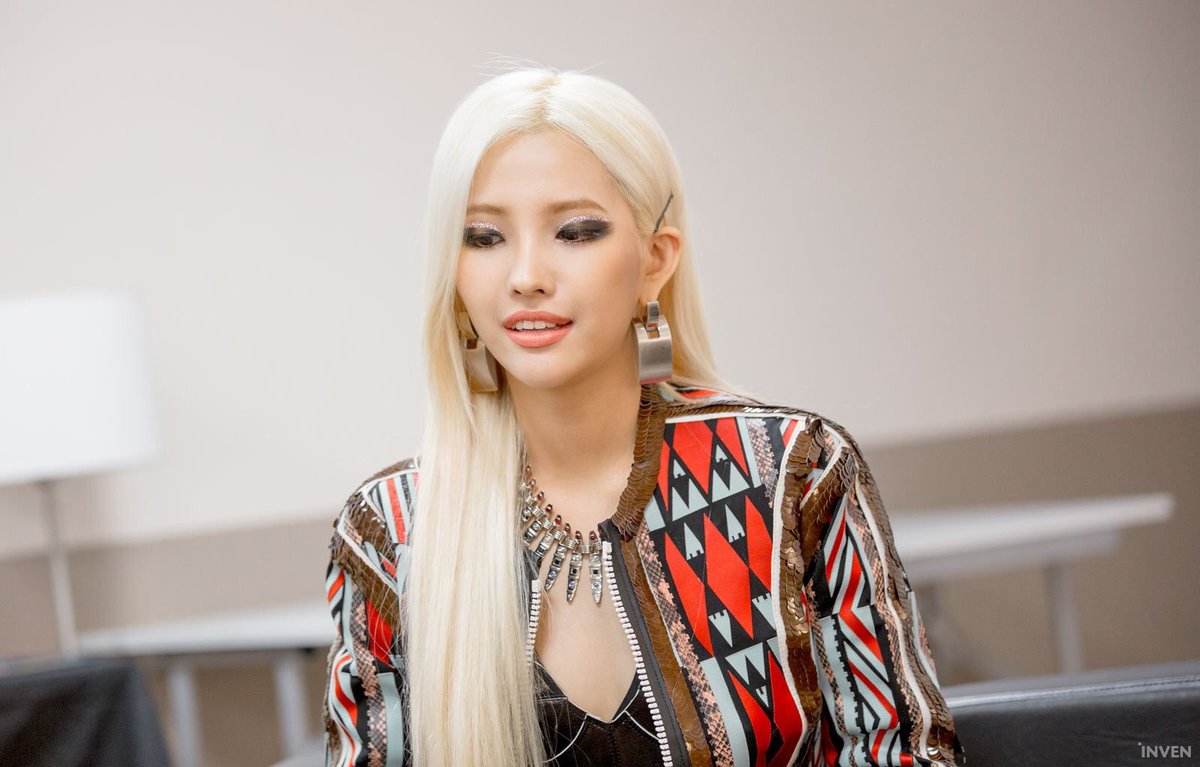 gidlesaranghae_'s tweet photo. Soyeon's appreciation post 💜
#soyeon #jeonsoyeon #g_i_dle #gidle #idle #stangidle #neverlands #nevies #kpop #kpopfan #kpopidol #kpoprapper #kpopgirlgroup #loveandsupport #senorita #hann #latata #uhoh #lion #love https://t.co/5S78HraOfv