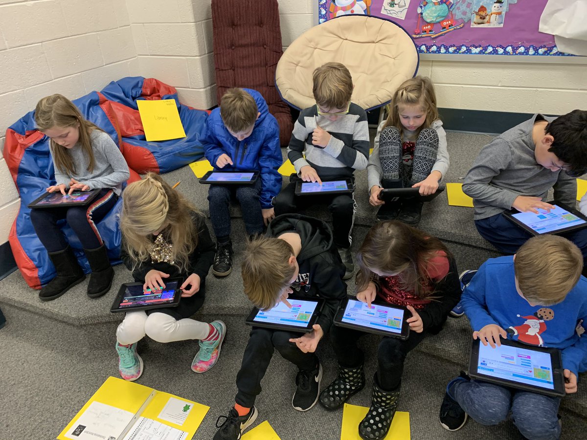 beanemiller's tweet image. Students in 2Hampel learned about DEBUGGING today in library! Our month of code has covered sequencing, loops, &amp;amp; debugging so far! These students are awesome coders! @CentralES1 #monthofcode