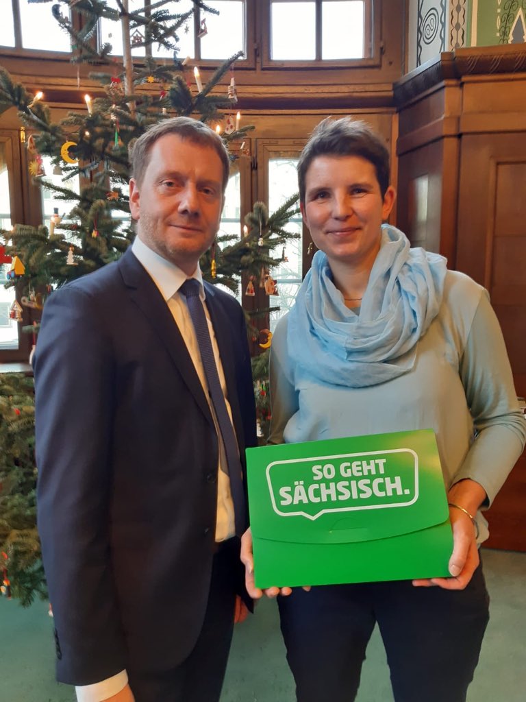 SeFischer_MEI's tweet photo. Wir #Ruderer @rudern aus #Meißen sagen DANKE 🙏🏿 an @MPKretschmer für die nette Ehrung! #Ehrenamt im #Sport stärkt #Sachsen! https://t.co/R3FCcII2X3