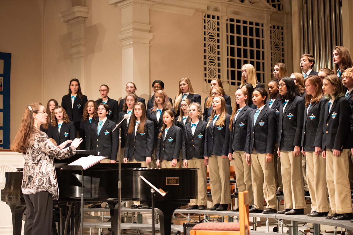 The holidays are a time to connect with the ones we love. Please show your love for the 400 youth we serve with a donation to the Wilmington Children’s Chorus Annual Fund.  Donation information at wilmingtonchildrenschorus.org/support/donate/ #singservestand #wilmchildchorus #artsde