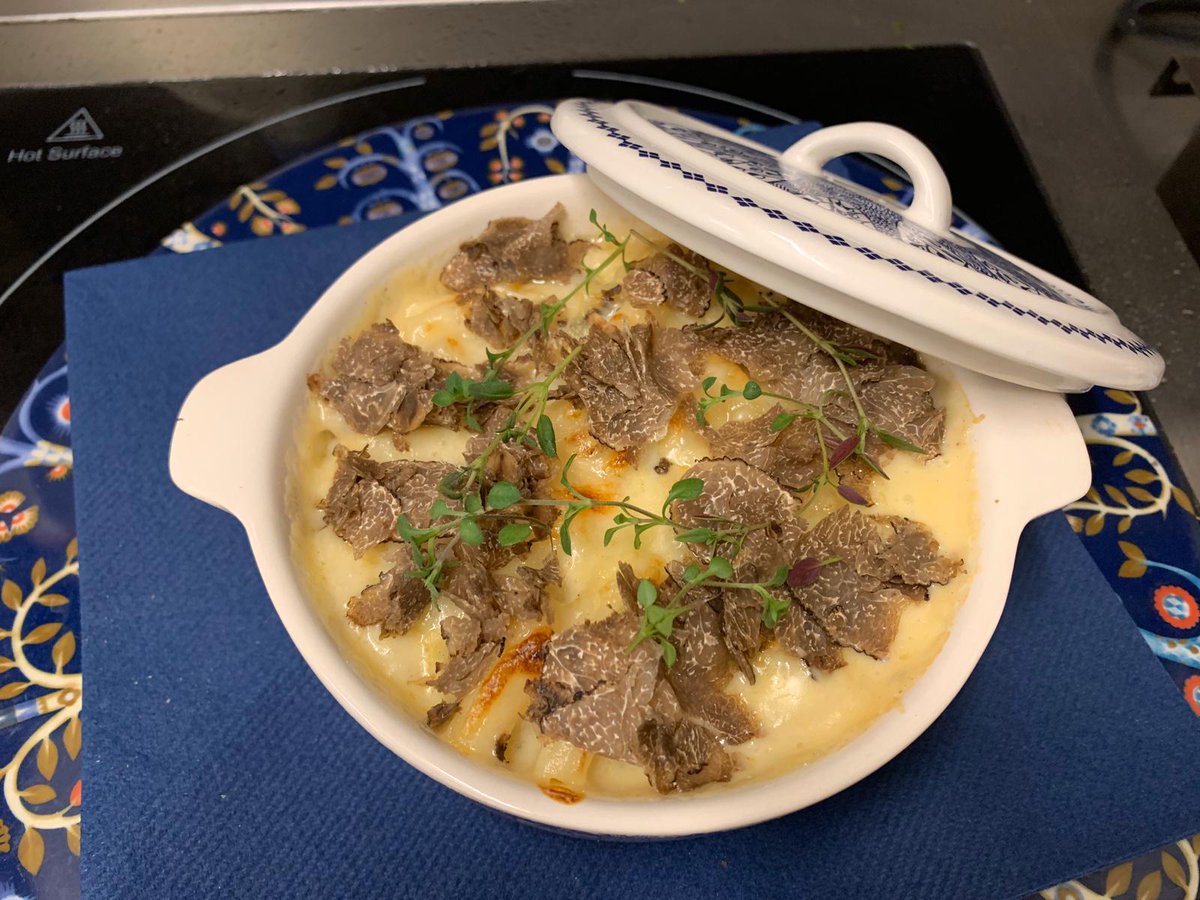 Splendidly delicious dishes created by our talented chef Maggie using Fresh Black Winter Truffles... Scrambled eggs on toast, and mac &amp; cheese using Keen's Cheddar🤤