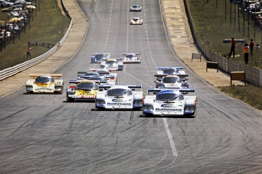 BellofStefan's tweet photo. #OTD #OnThisDay vor 36 Jahren gewannen #StefanBellof, Derek #Bell und #Porsche @PorscheRaces mit dem 956 Chassis 009 die Castrol 1000 Kyalami 👍👍👍 👍👍#StefanBellofOfficial #Bellof #Rothmans #Porsche911 #Rekordrunde #35Jahre #Kyalami #Motorsport mehr auf https://t.co/KpIb9YFU4x https://t.co/XNxxUiouXi