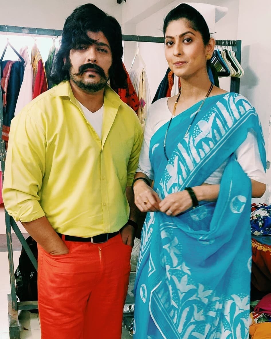 Marathi_Celebs's tweet photo. आज चला हवा येऊ द्या मध्ये अद्वैत दादरकर आणि अभिज्ञा भावे दिसणार नव्या रुपात 💗

#AbhidnyaBhave #AdwaitDadarkar #ChalaHawaYeuDya #ZeeMarathi #NewLook #NewCharacter #चलाहवायेऊद्या #अद्वैतदादरकर #अभिज्ञाभावे #MarathiComedyShow #MarathiCelebs . https://t.co/P26ubNtzDG