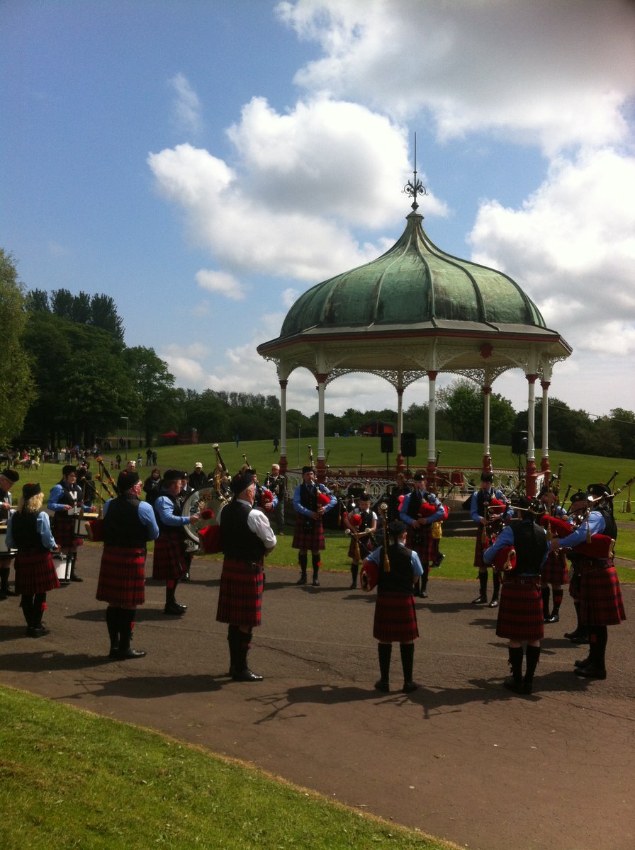 greenspacescot's tweet photo. #greenadvent Day 13: Greenspaces are musical spaces. Bandstands, amphitheatres and grassy spaces all make special outdoor venues for performances of different scales.
#greenspace #parks
#AdventCalendar
#outdoormusic https://t.co/IdWvao2ihh