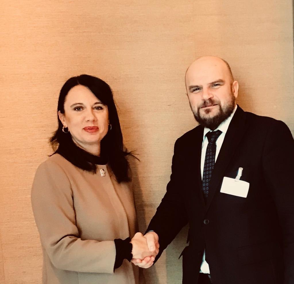 NinaGregoriEUAA's tweet photo. Today I met Mr. Jarosław Szajner, Head of @UdSC_gov_pl and new #EASOMB member for 🇵🇱. We discussed our good cooperation and the deployment of national #asylum experts that are very much needed for our operations in MS. I thanked him for #Poland's continuous support to our Agency. https://t.co/21gcX7c9n2
