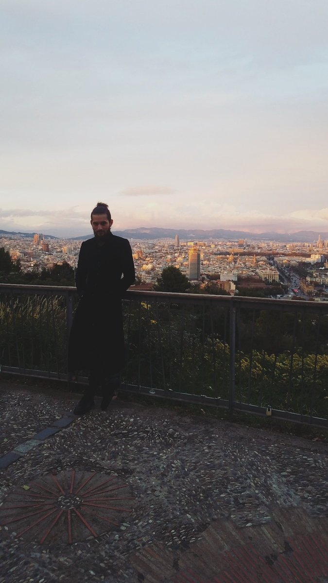Andres_n7's tweet photo. Castell de Montjuïc, Barcelona📌 https://t.co/N5B4oJSvKw